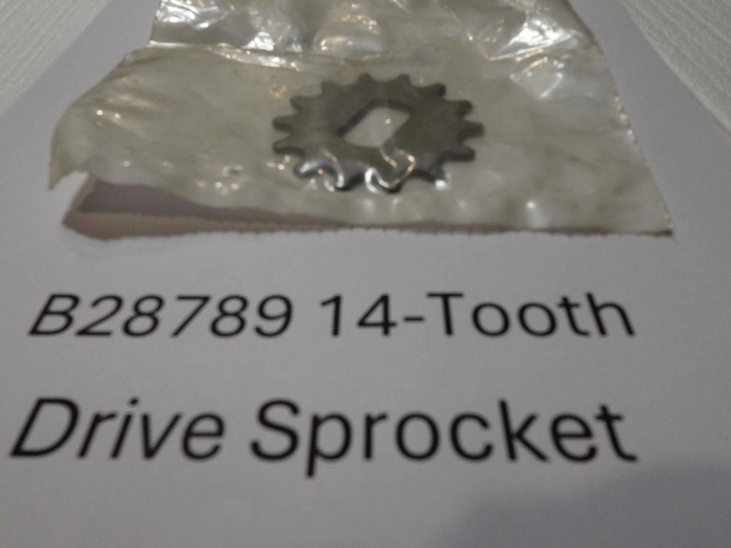 John Deere Part # B28789 One 14 tooth sprocket for 71 Planters John Deere Part # B28789 One 14 tooth sprocket for 71 Planters