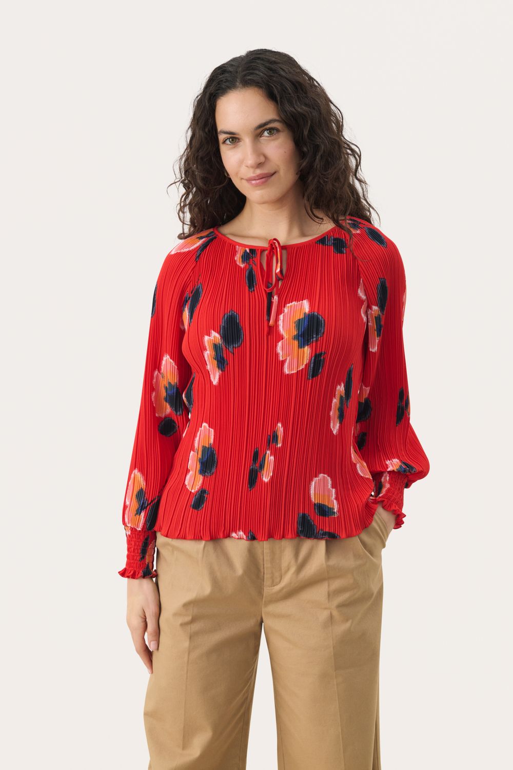PriyaPW BL, Color: Mars Red Blurred Flower, Size: 40