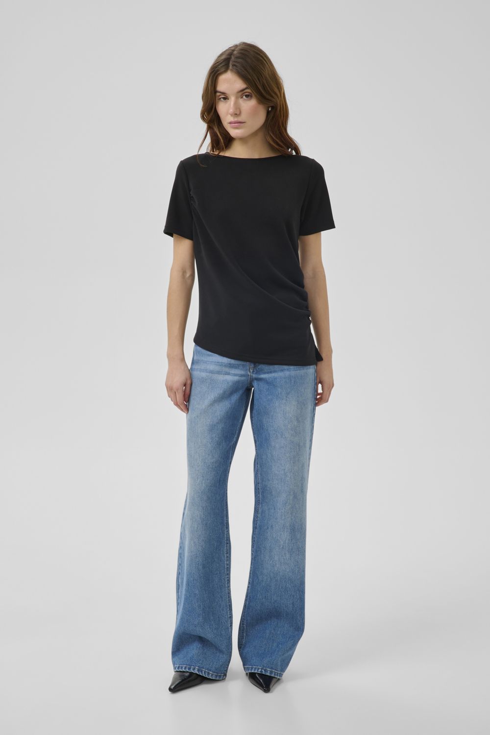 MWHelle Asymmetric Tee