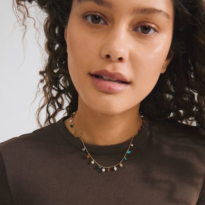 BETWEEN necklace
