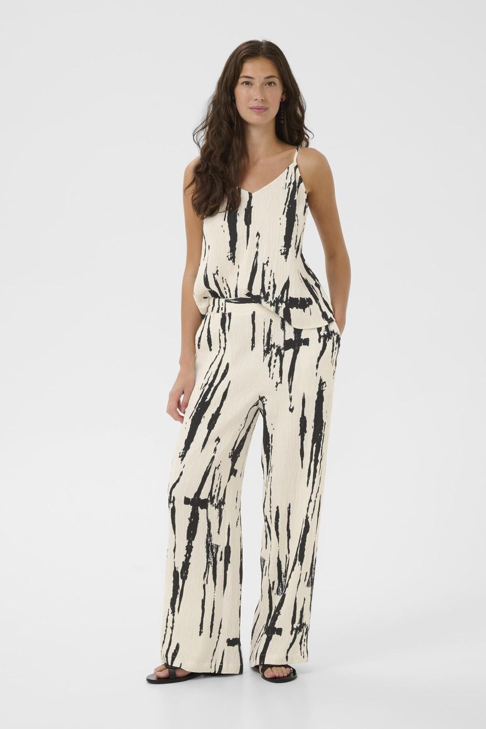 CUora Pants