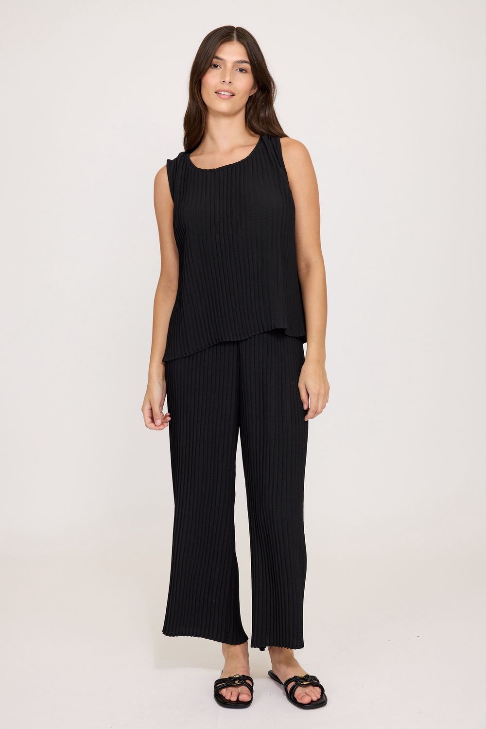 P0111 SLess Plisse Top, Color: Blk, Size: XS