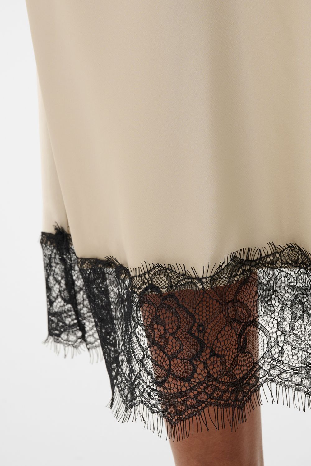 KAhilll Lace Skirt