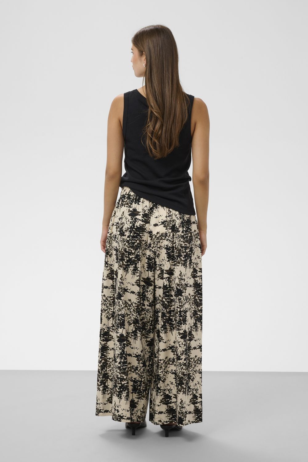 SLCosetta V-Neck Tank Top