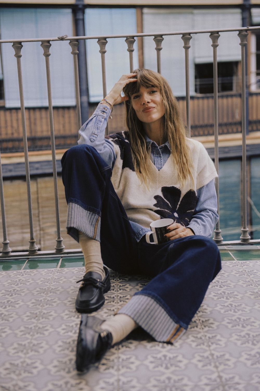 BYOMEA VNECK SLIPOVER
