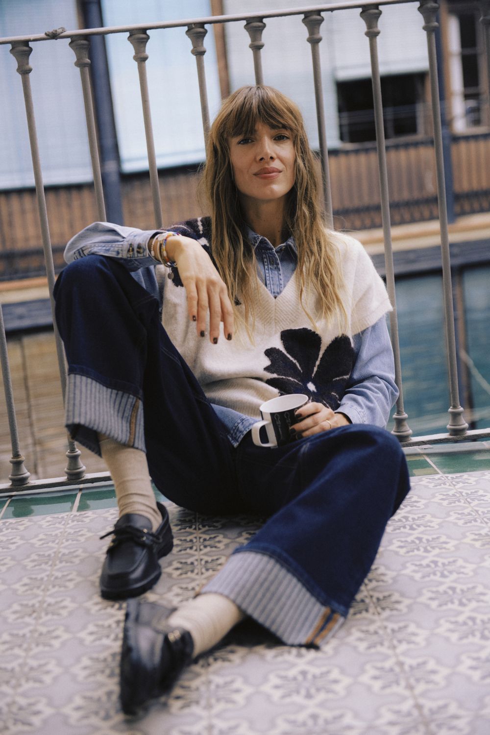 BYOMEA VNECK SLIPOVER