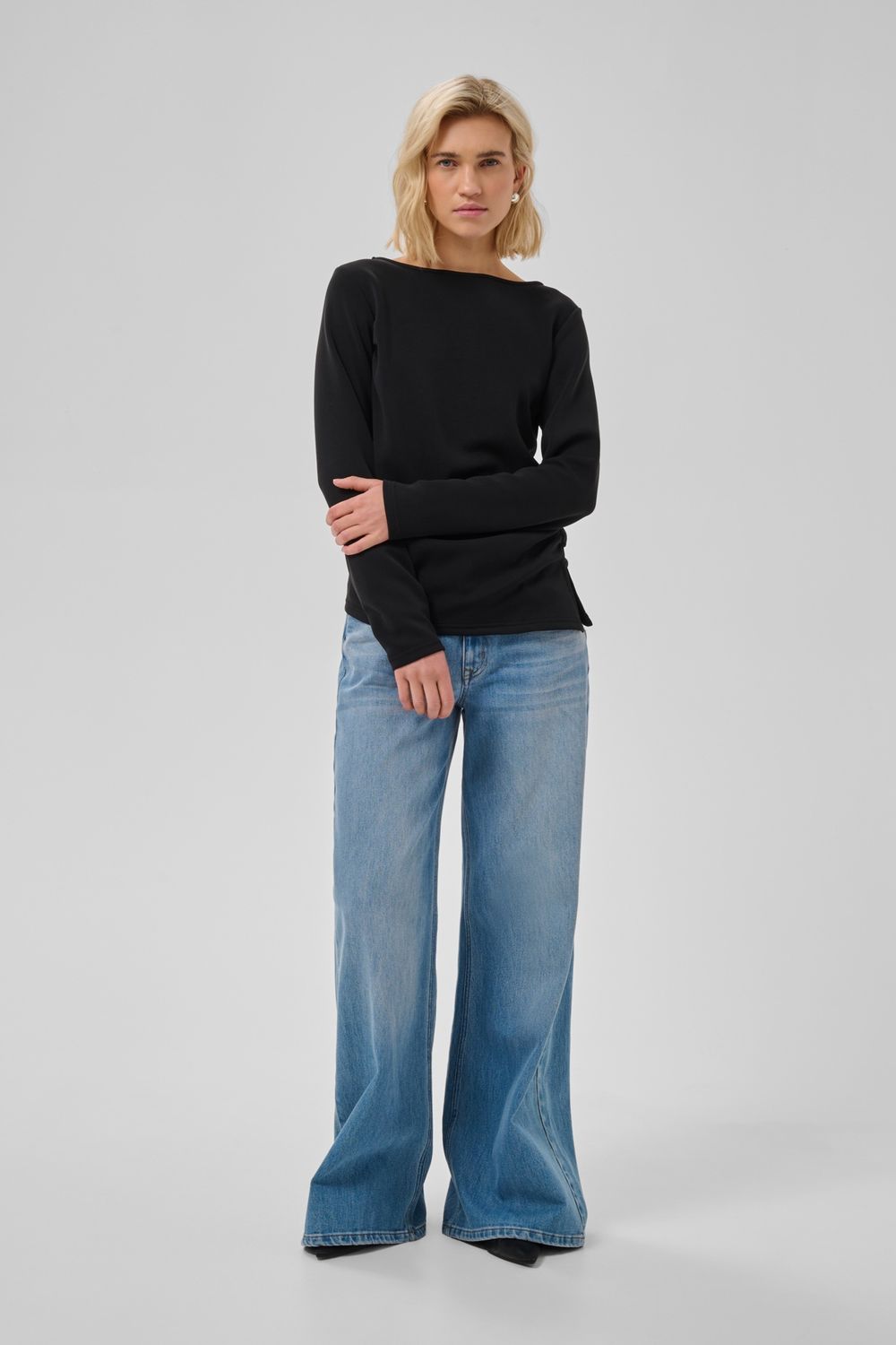 MWHelle Asymmetric Blouse