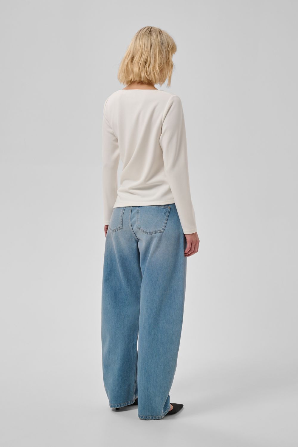 MWHelle Asymmetric Blouse