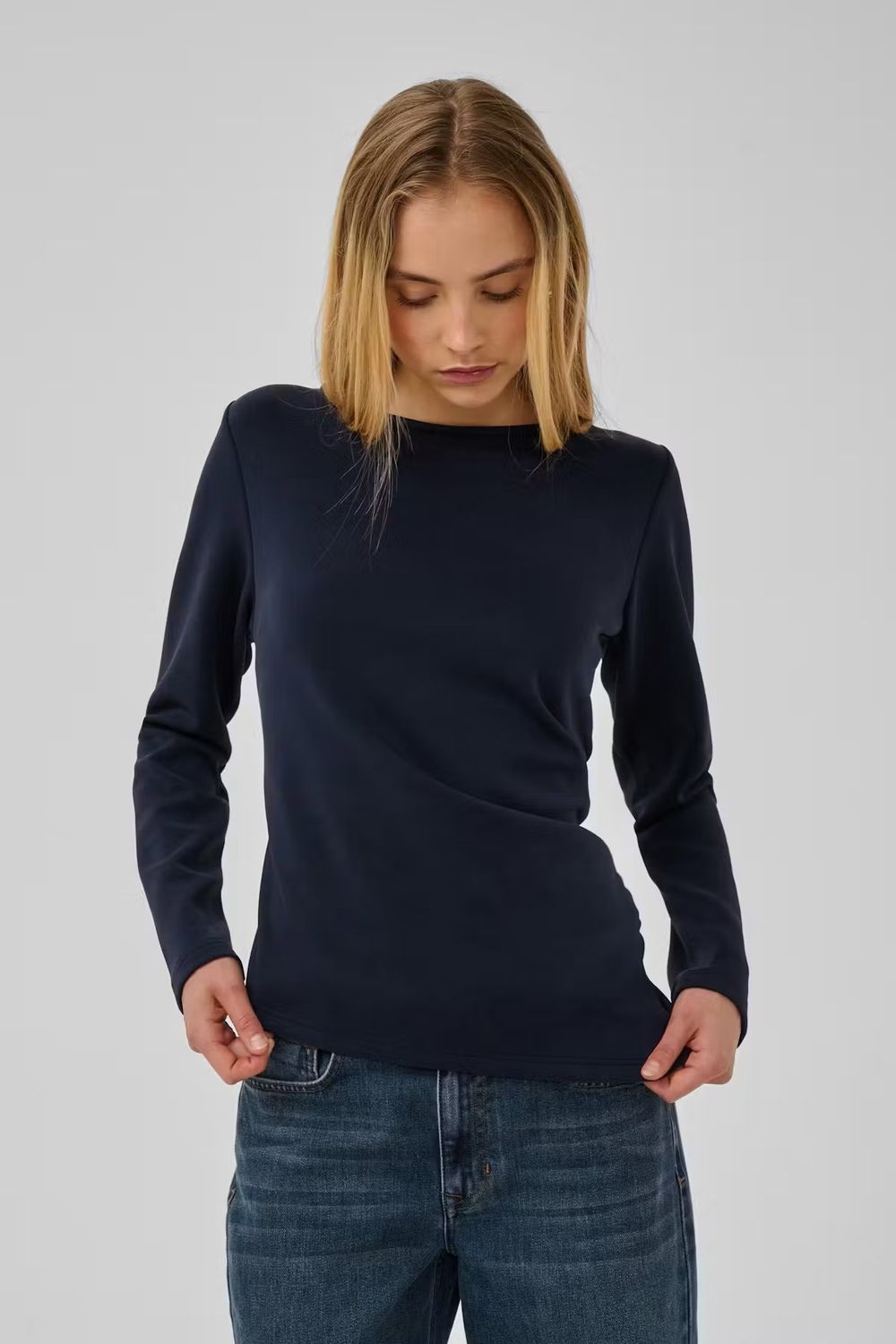 MWHelle Asymmetric Blouse