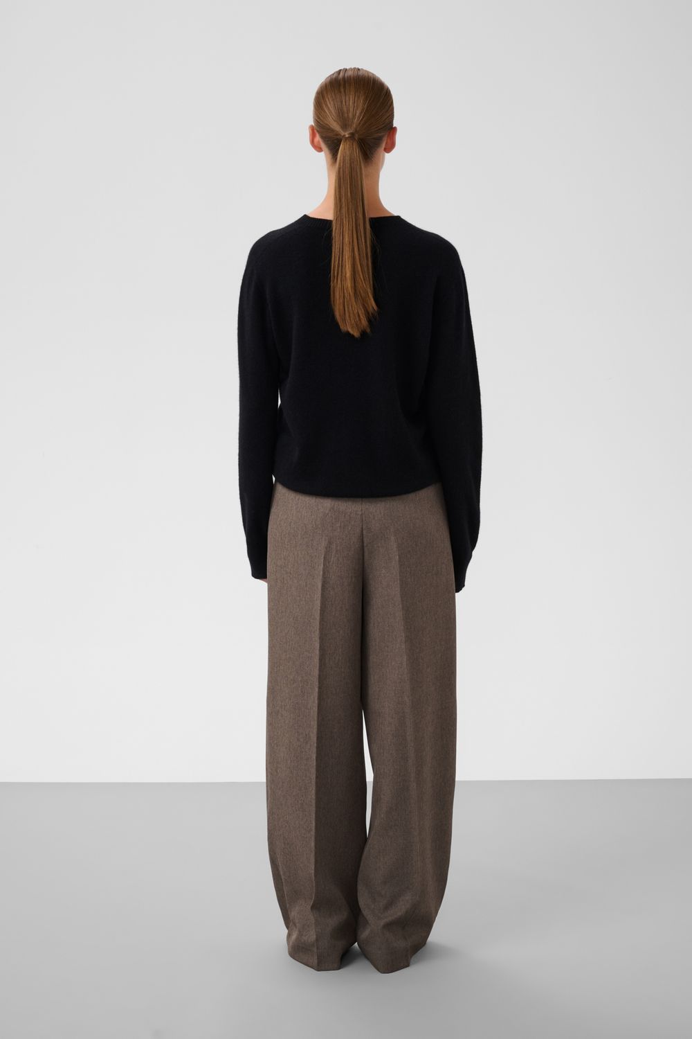SLSida Seamless Crew-Neck Pullover