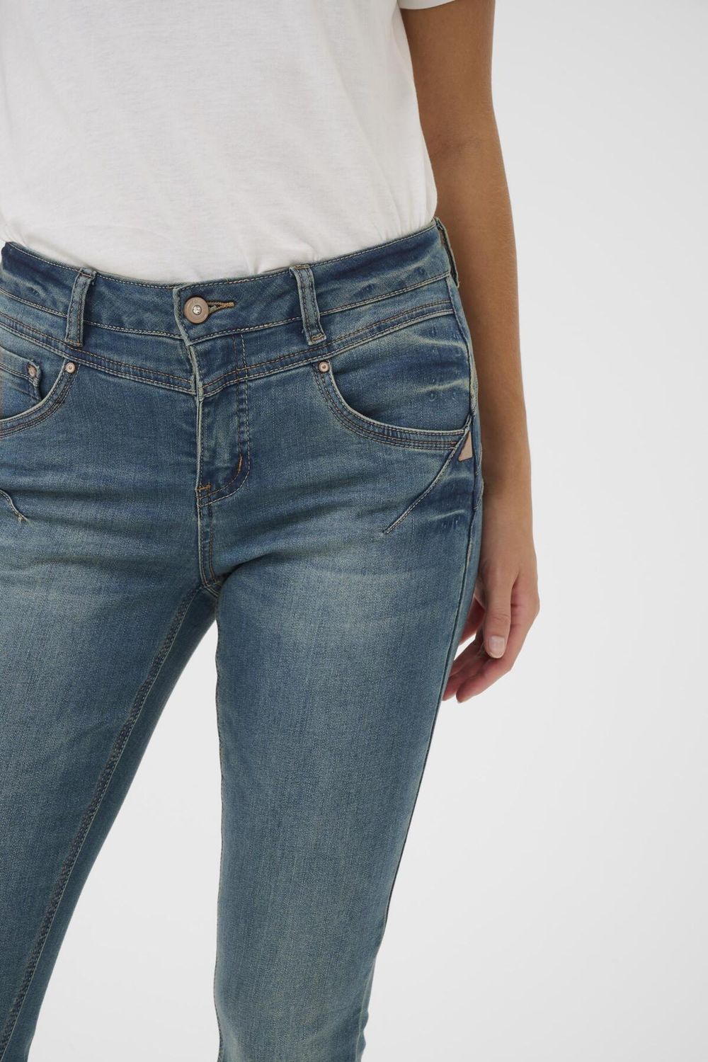 Amalie Jeans Shape fit