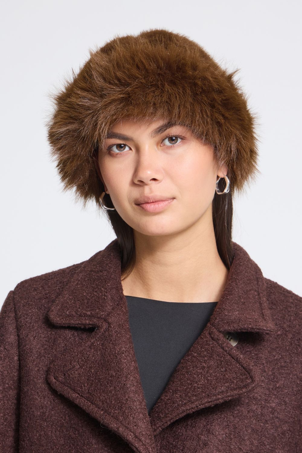 IAEBNA HOOD