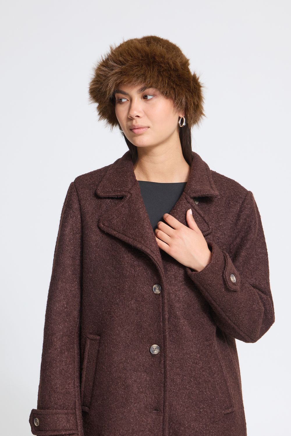 IAEBNA HOOD