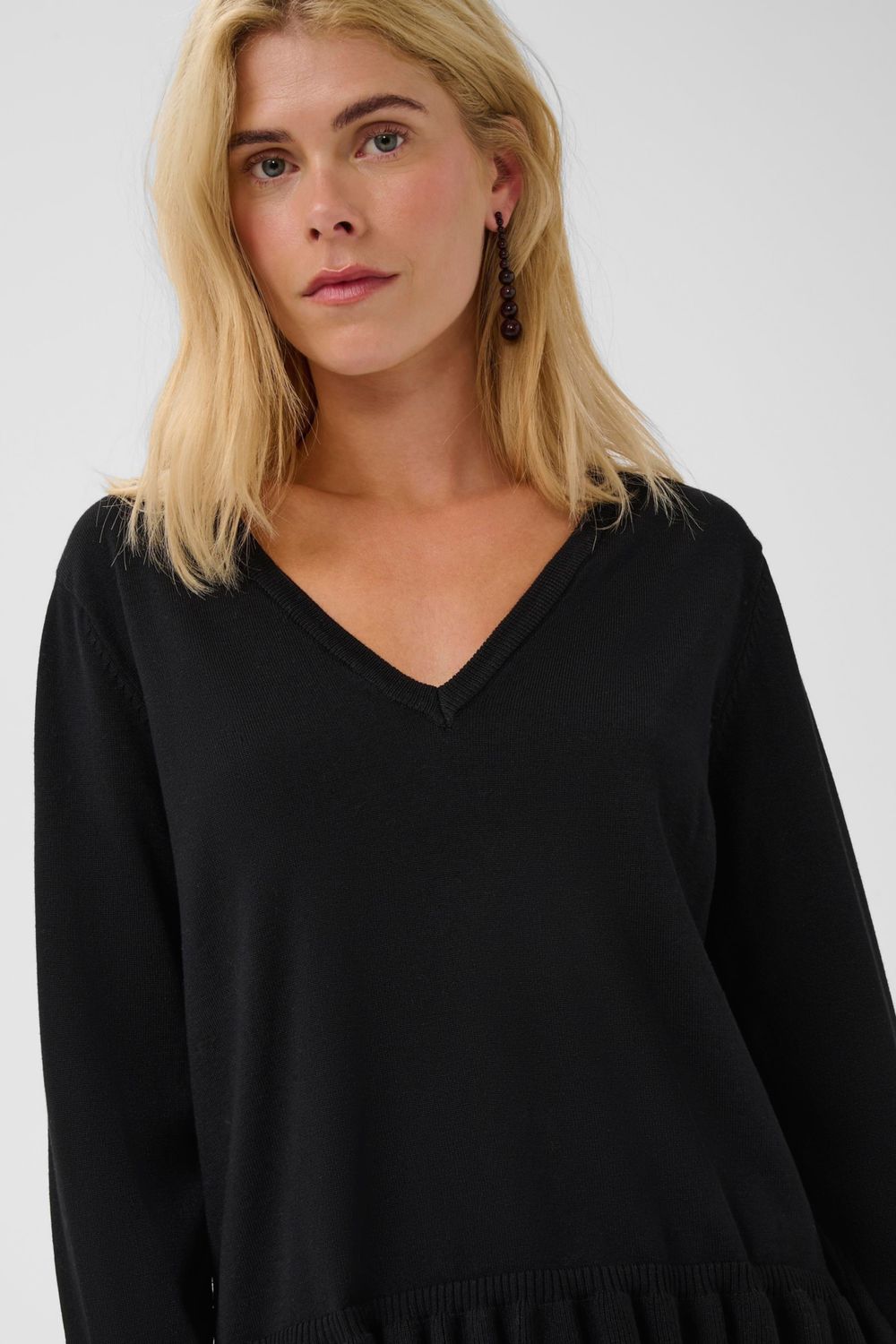 CUclare Annemarie Frill Vneck