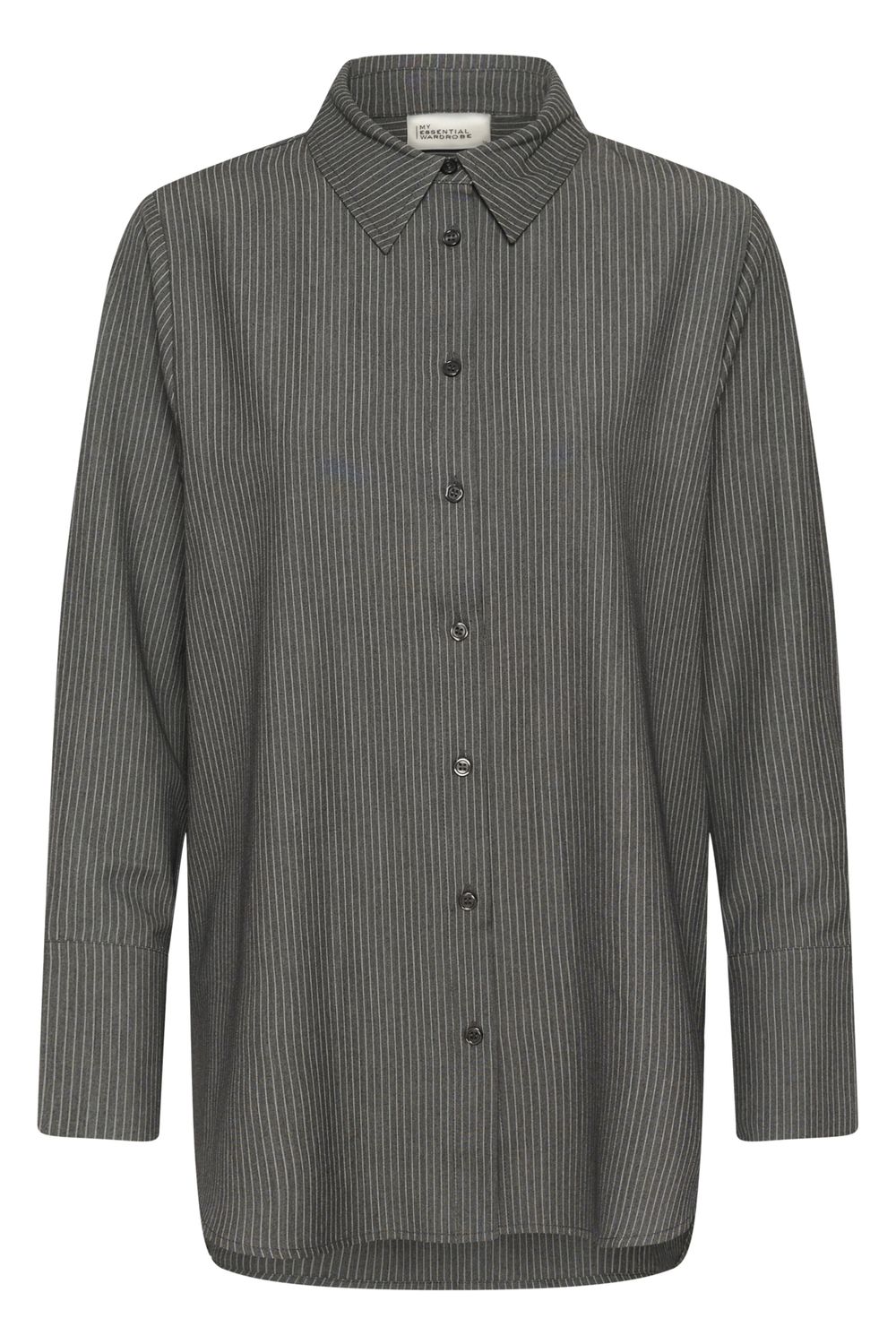 22 THE PINSTRIPED SHIRT