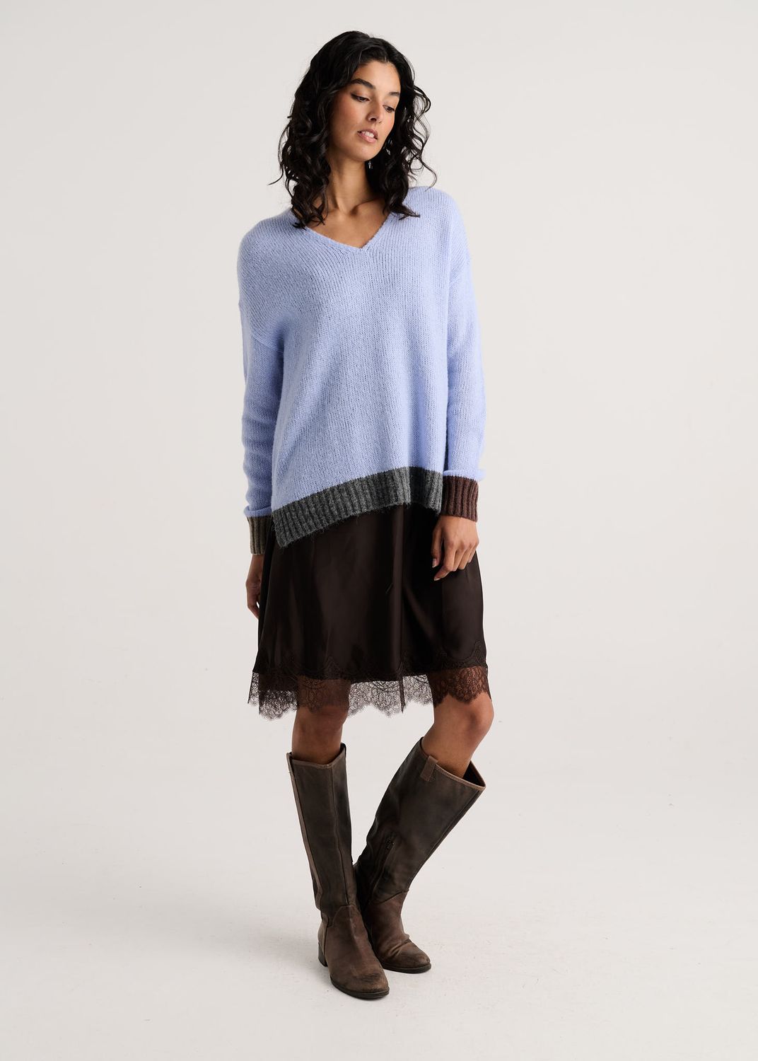 Casual Luxe V