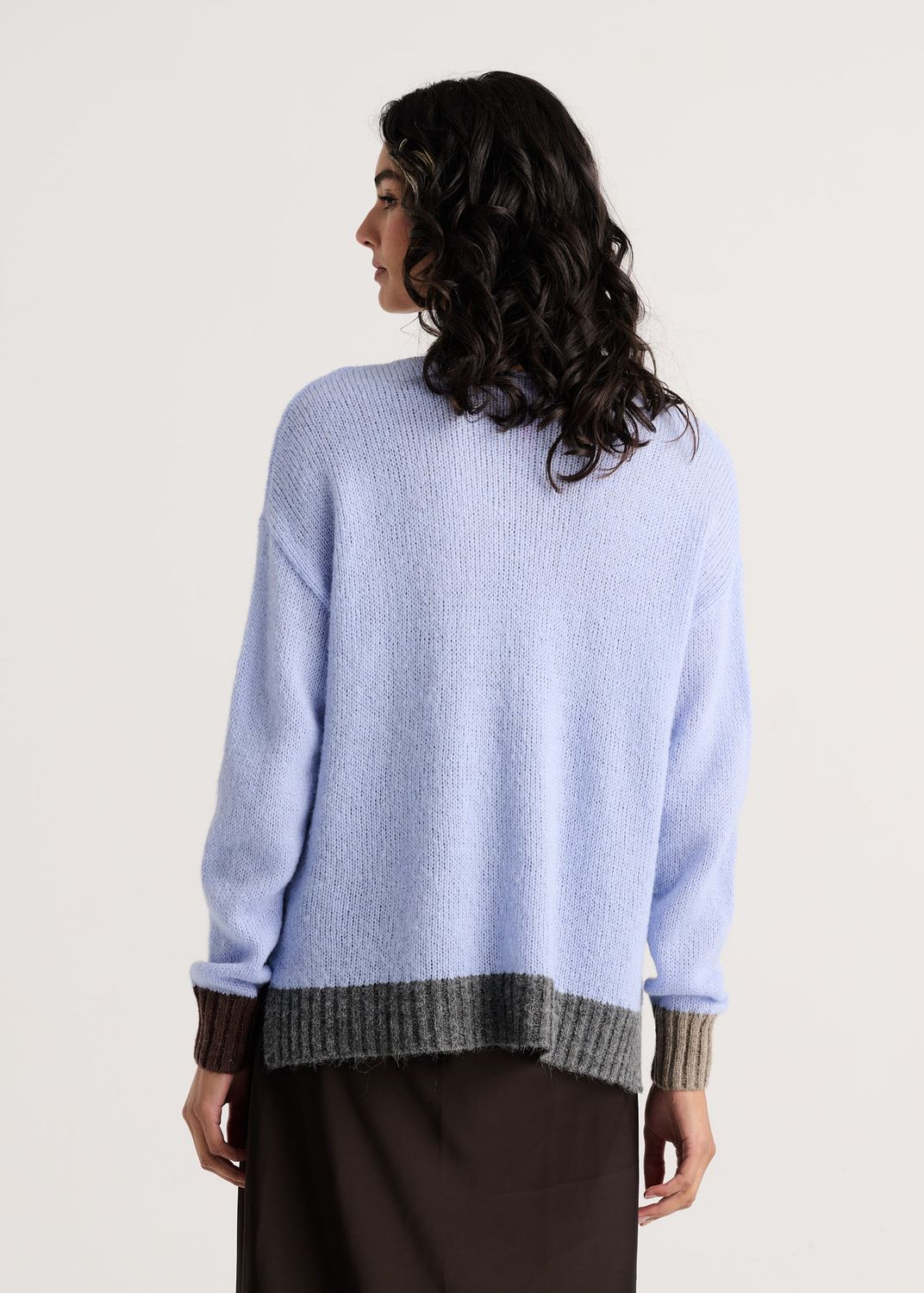 Casual Luxe V