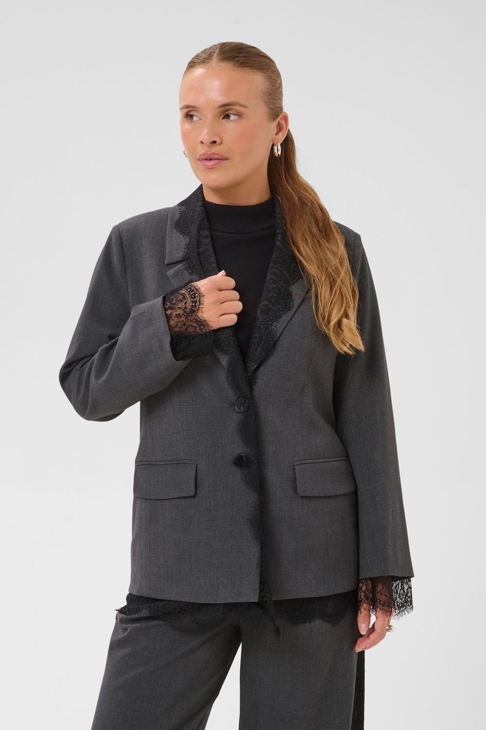 KArielle Blazer
