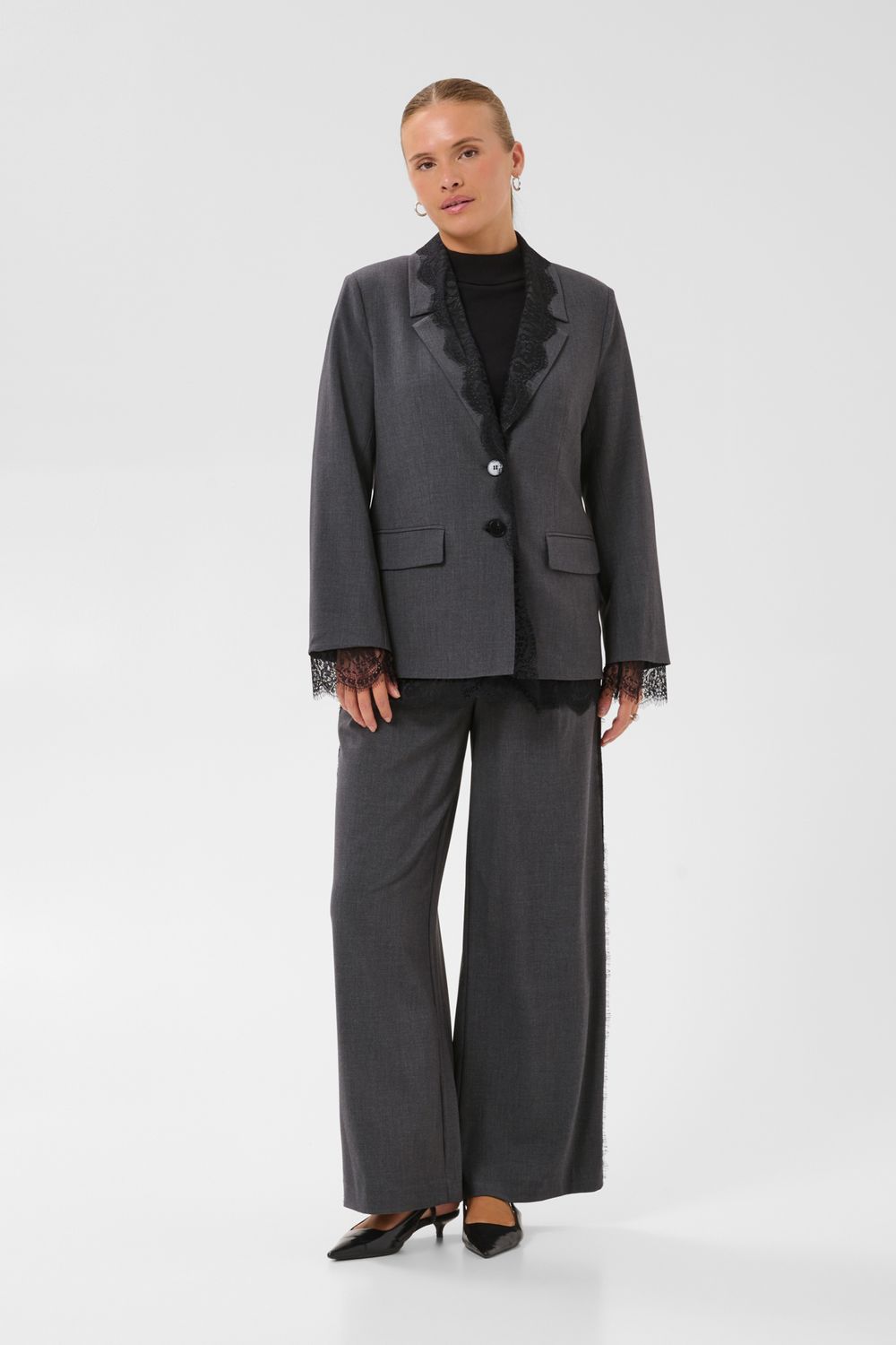 KArielle Blazer