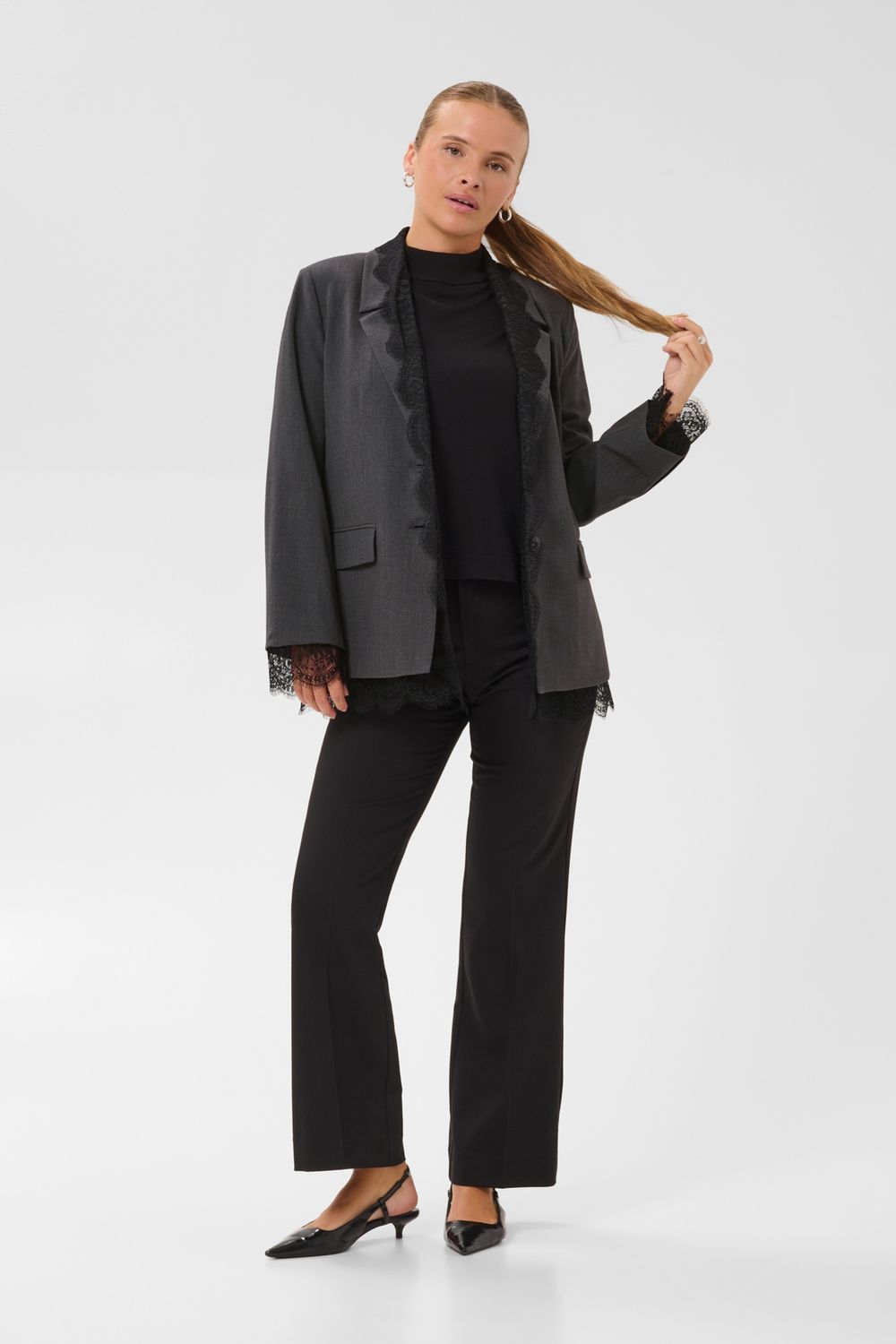 KArielle Blazer