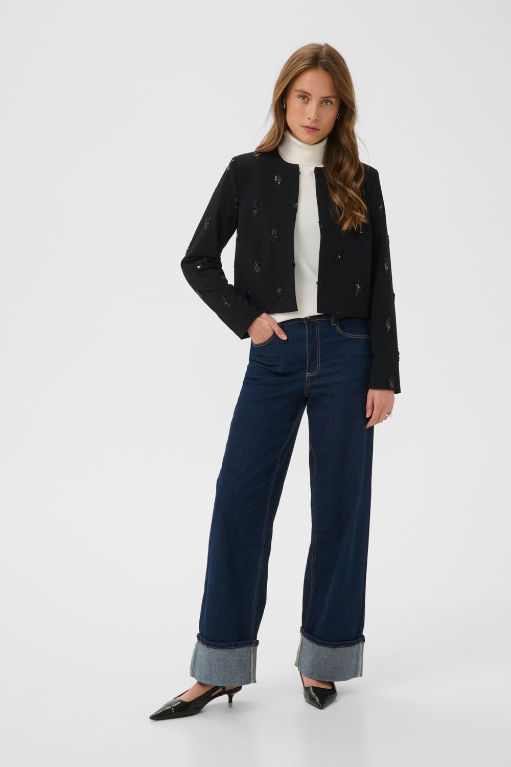 KAvally Cropped Blazer