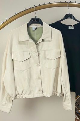 Jas beige leatherlook