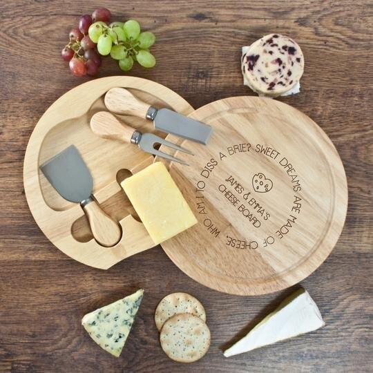 PERSONALISED &#39;SWEET DREAMS ARE MADE OF CHEESE&#39; ROUND CHEESE BOARD