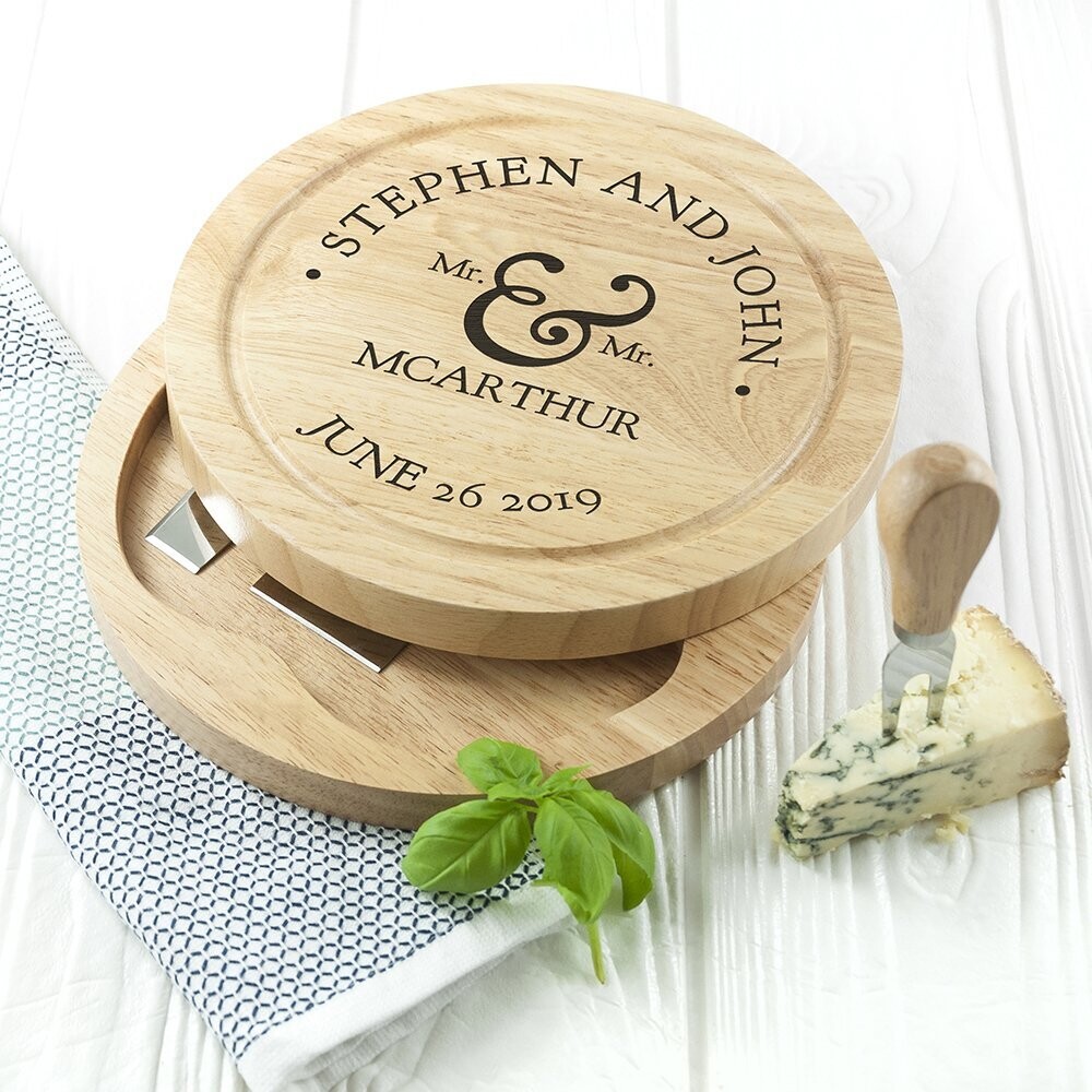 MR AND MRS CLASSIC CHEESE BOARD SET