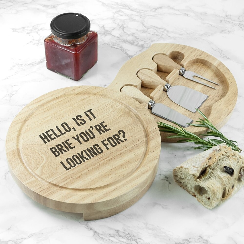 PERSONALISED CHEESE LOVER ROUND BOARD SET