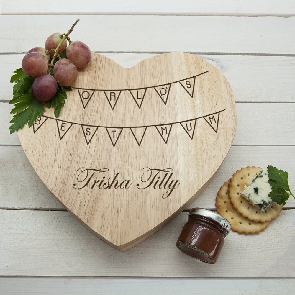 WORLD&#39;S BEST MUM BUNTING HEART CHEESE BOARD