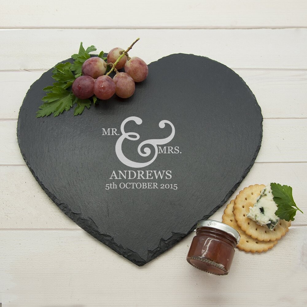 CLASSIC COUPLES&#39; HEART SLATE CHEESE BOARD