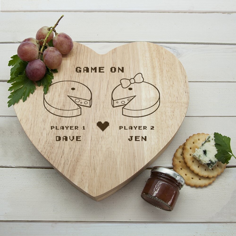 RETRO &#39;GAME ON&#39; COUPLES&#39; HEART CHEESE BOARD