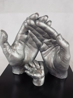 FREE STANDING ADULT HAND CASTS