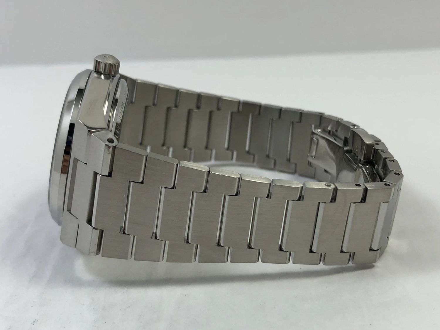 Tissot PRX T137.407.11.041.00 — 40mm blue dial Powermatic 80