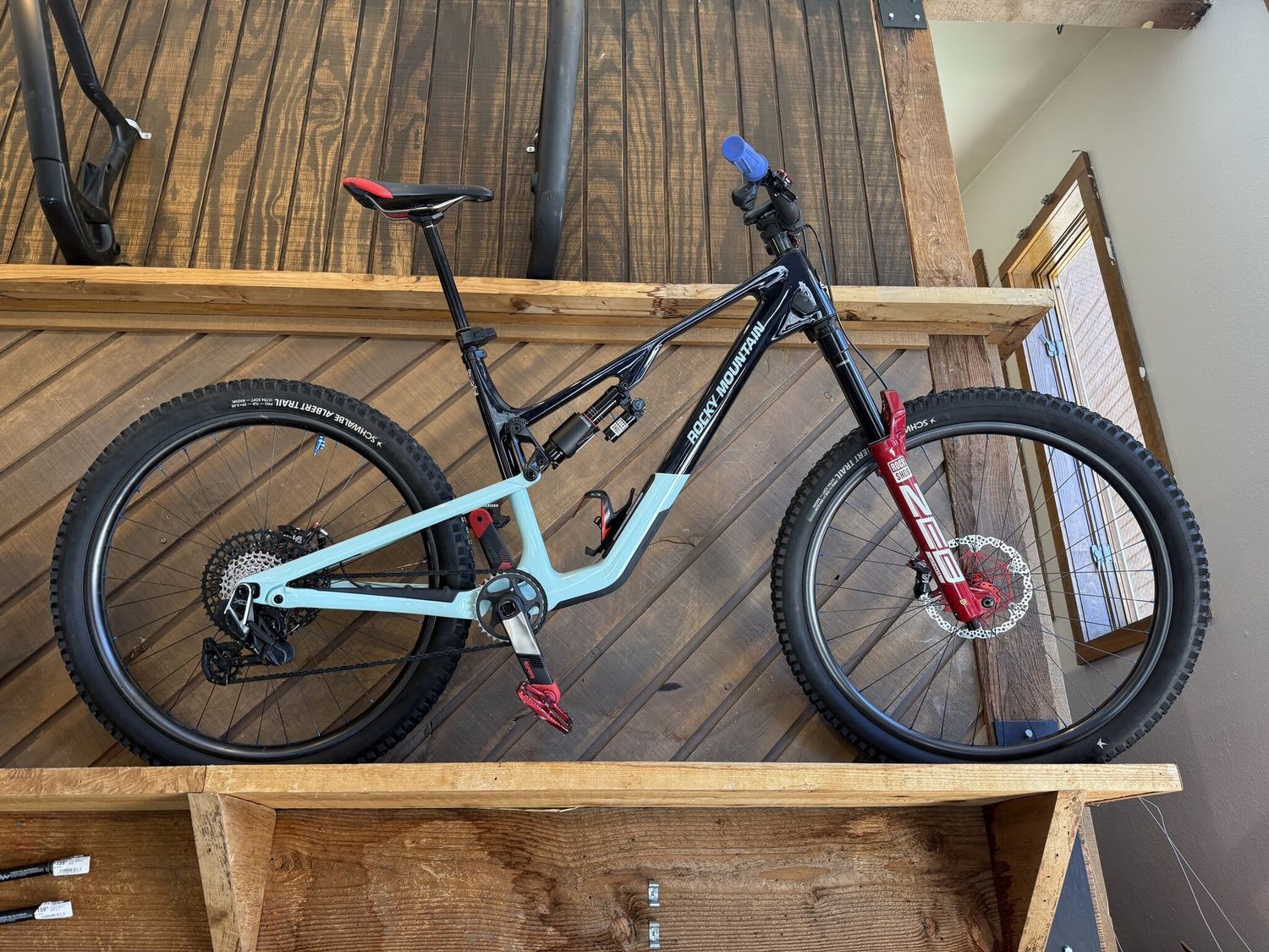 DEMO Rocky Mountain Carbon Instinct Custom XL Blue Demo