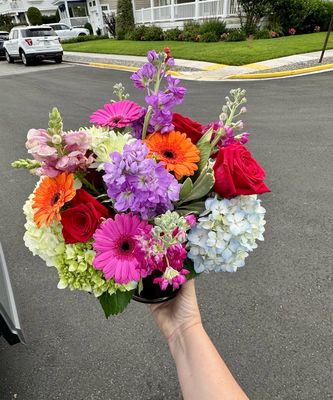 $150 Seasonal Fresh Flower Vase Arrangement