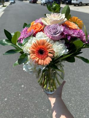 $100 Seasonal Fresh Flower Vase Arrangement