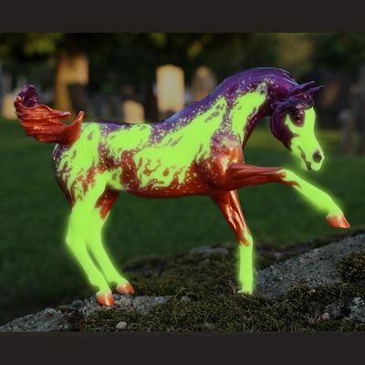 BREYER Spectre 2023 - Halloween Horse