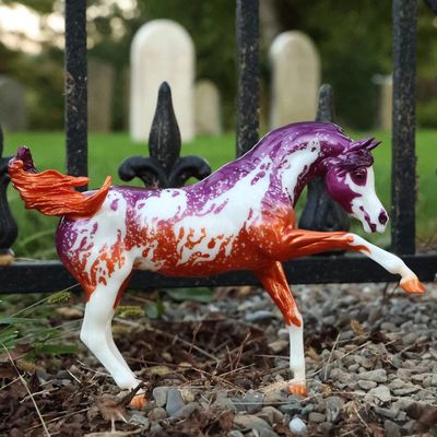 BREYER Spectre 2023 - Halloween Horse