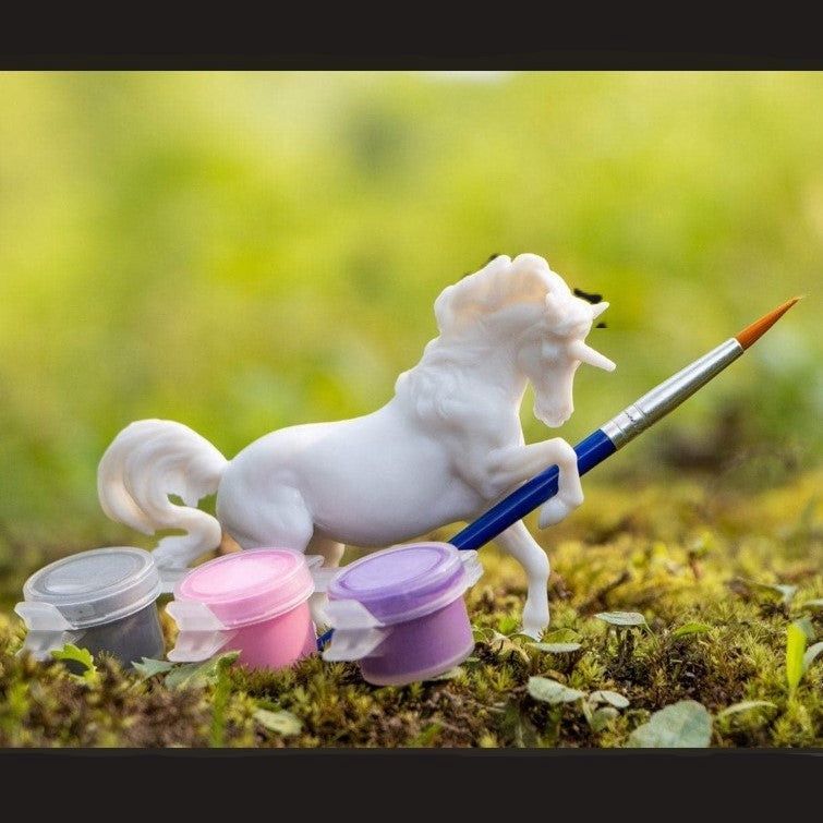 BREYER Unicorn Surprise Paint &amp; Play Blind Bag