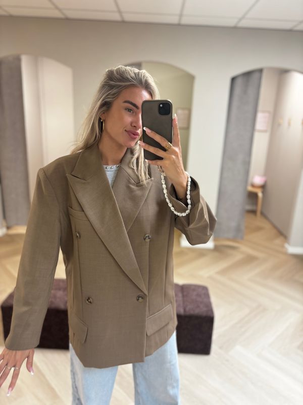 Noor Oversized Blazer