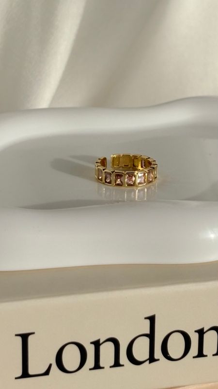 Nia Ring