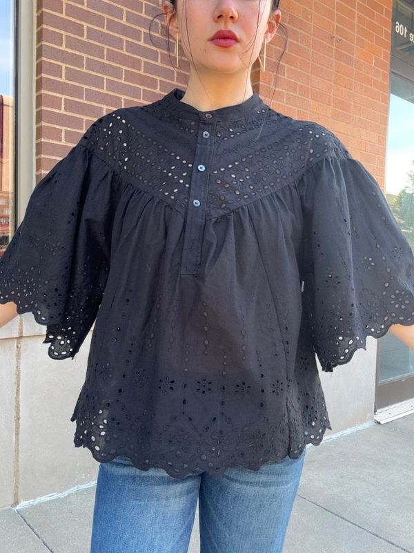 30A EMBROIDERED EYELET ELBOW