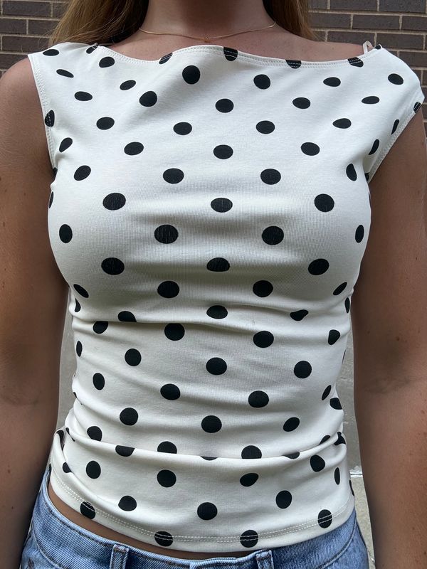 ADDY GIRL LOVES POLKA DOTS