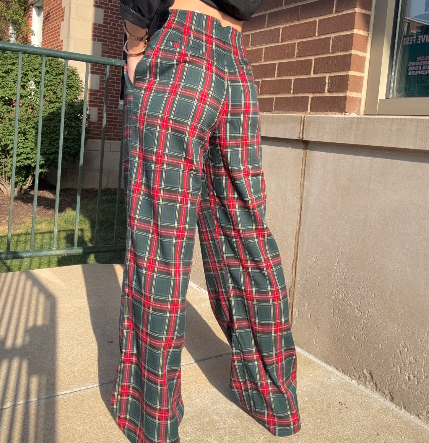 PLAID DELIVERS PANT