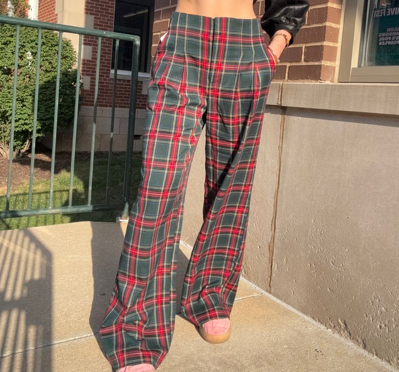 PLAID DELIVERS PANT