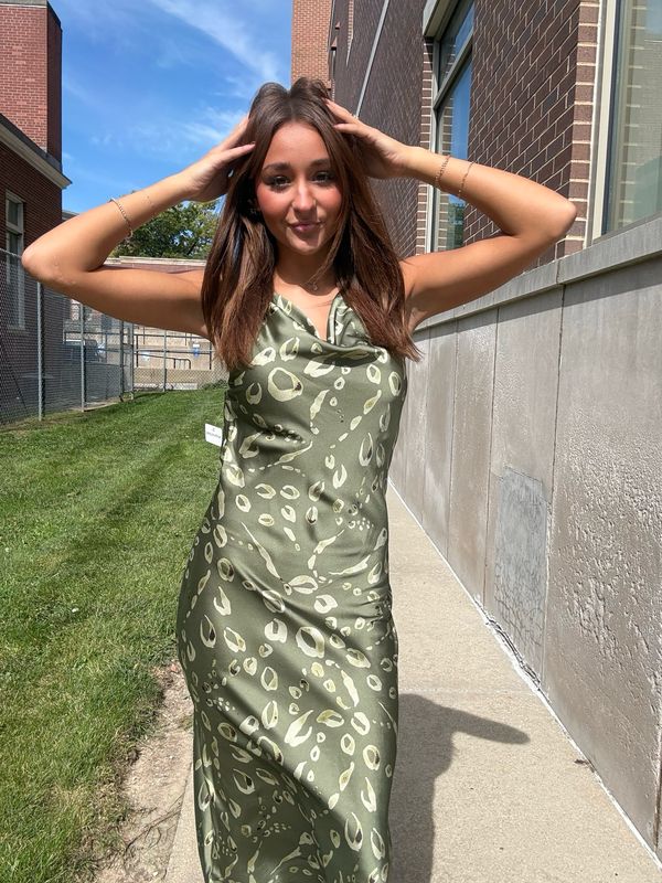 NO FLORALS NEEDED