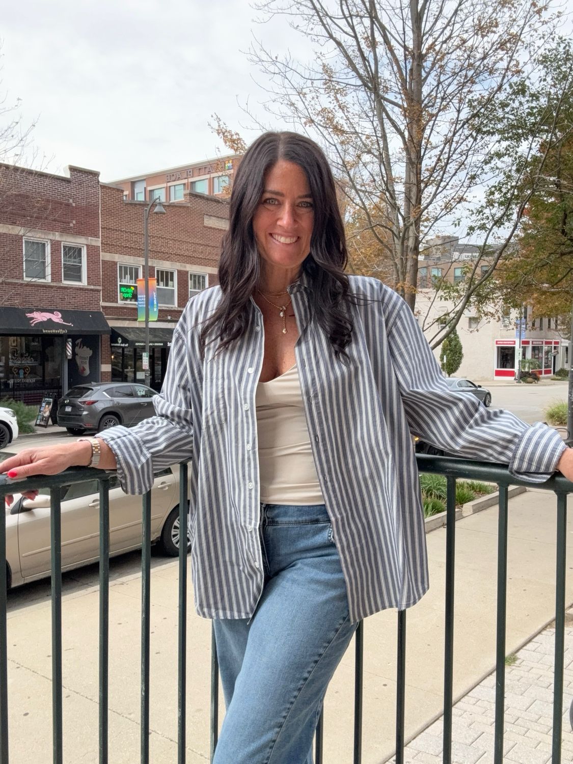 THE GALLERY STRIPED BUTTON UP