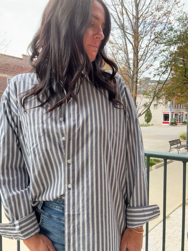 THE GALLERY STRIPED BUTTON UP
