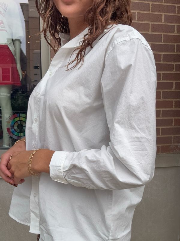 THE GALLERY BUTTON UP
